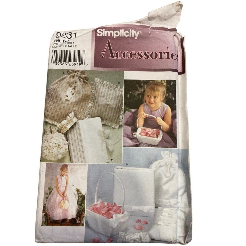 Simplicity 9231 Sewing Pattern Bridal Wedding Accessories Pillow Garter Basket